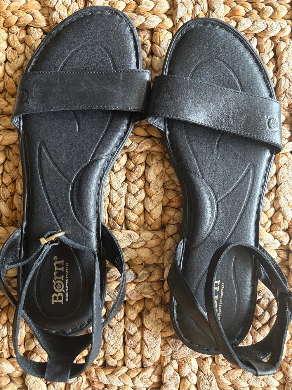 Born Alice Black Leather Ankle-Strap Flat Sandals-size 10